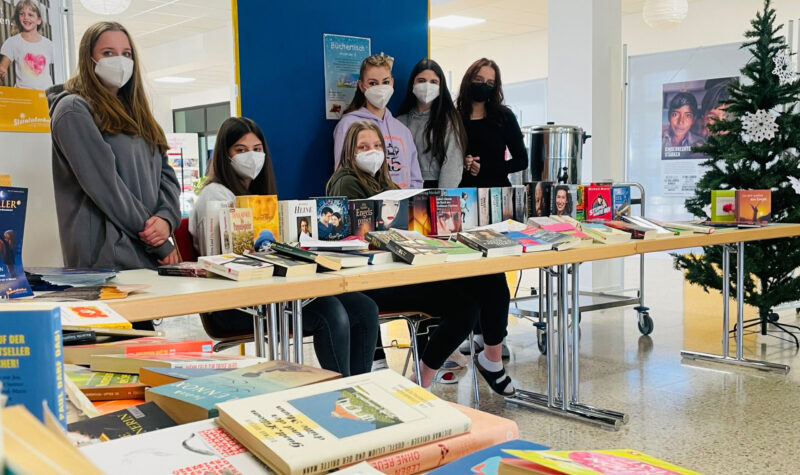 1S organisiert Bücher-Flohmarkt zugunsten des Sterntalerhofs