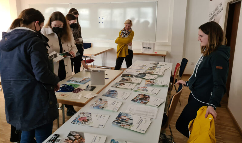 Berufschancen und Weiterbildungsmöglichkeiten